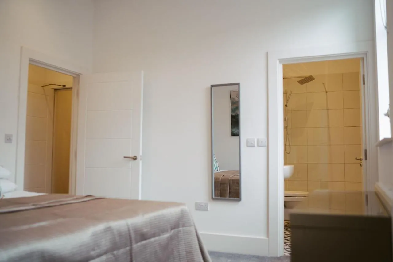 Apartment 8 2 Bedrooms, Sleeps X 6 York 0*,  Reino Unido